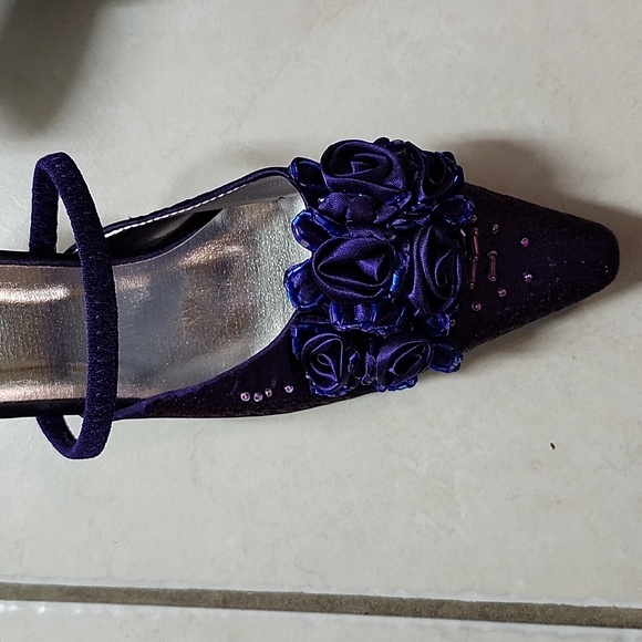 Women's Dress Shoe - Picture 2 of 8